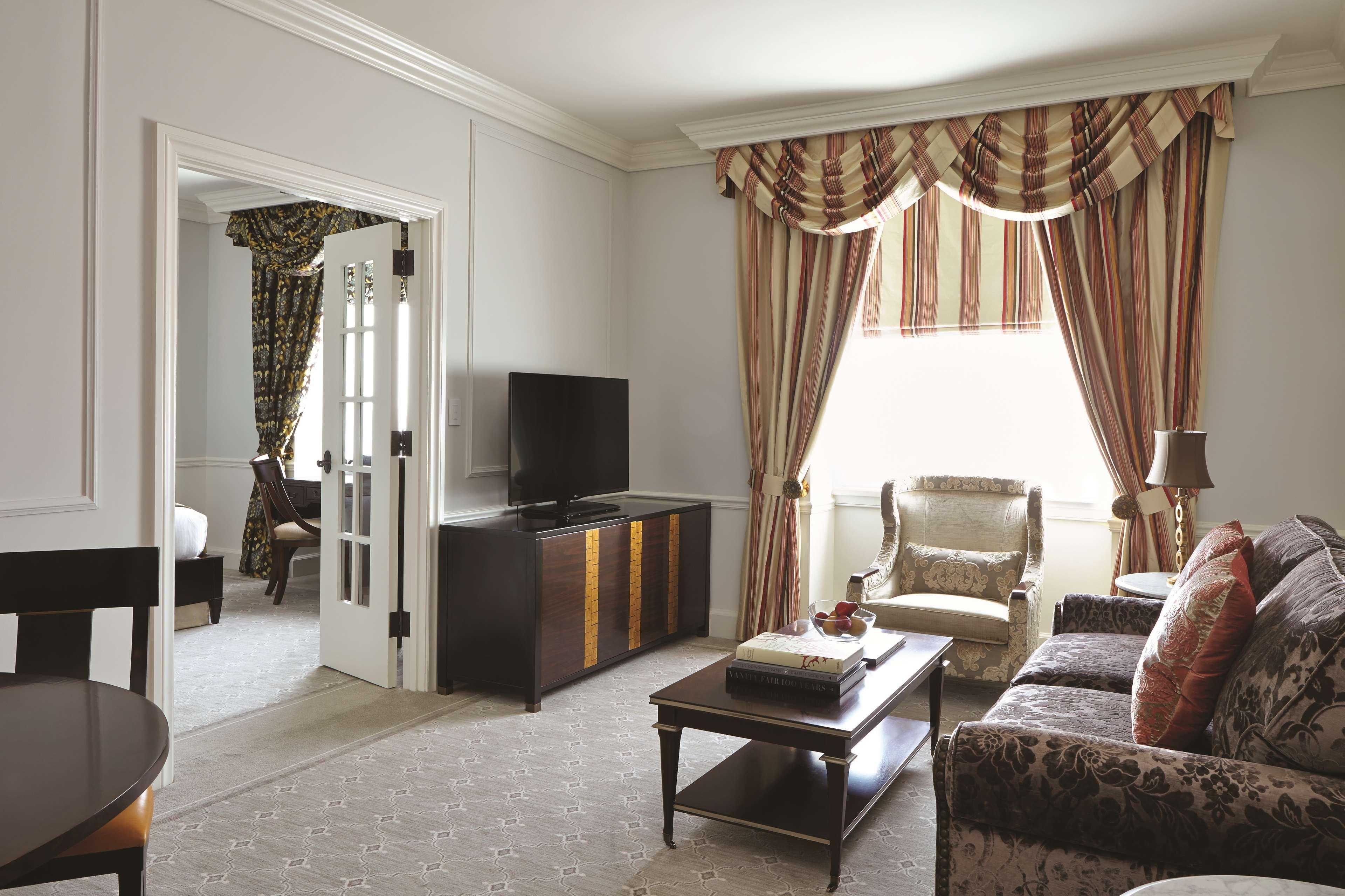 The Charleston Place Екстериор снимка